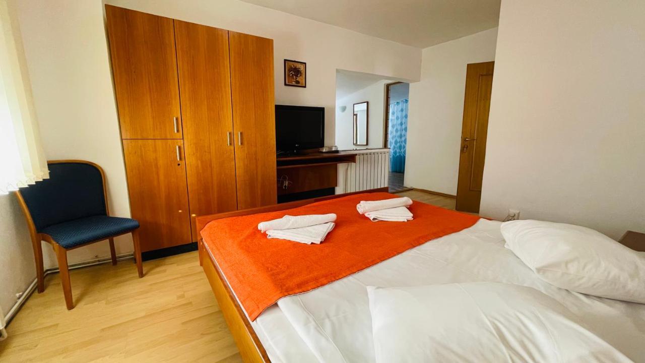 Pensiunea Luminita Buşteni Exterior foto